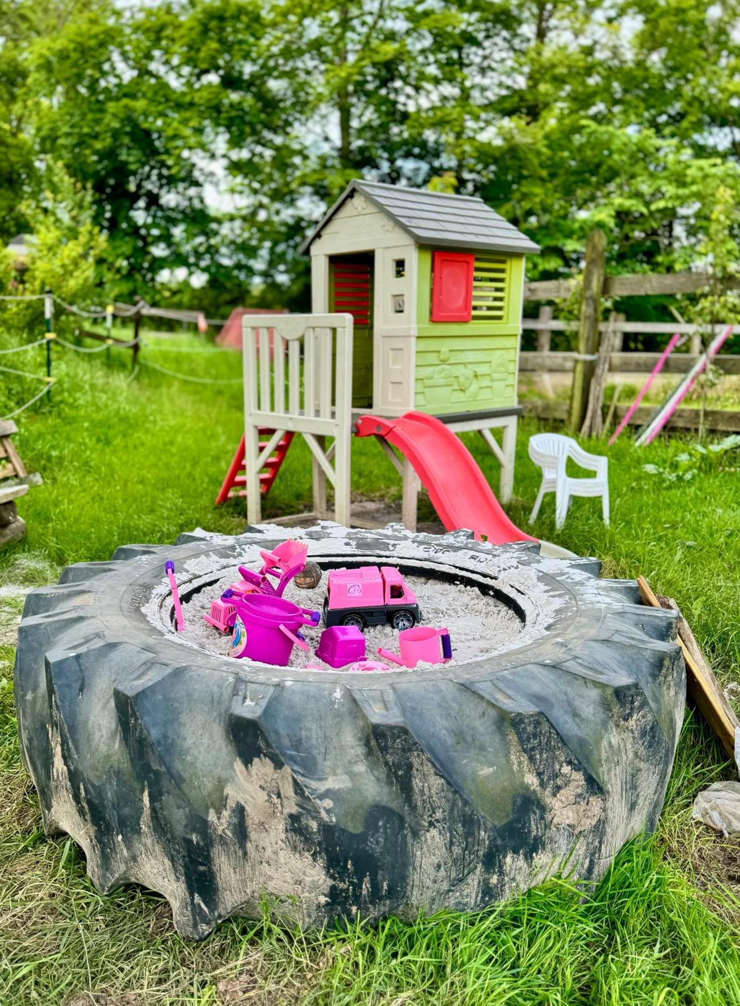Hof Vierzehnender Im Hohen Venn - 70Qm Maisonette - 2 Schlafzimmer - Wohnkueche - Balkon Mit Grill - Monschau - Eifel - Hunde Willkommen - Islandpferde Bagian luar foto