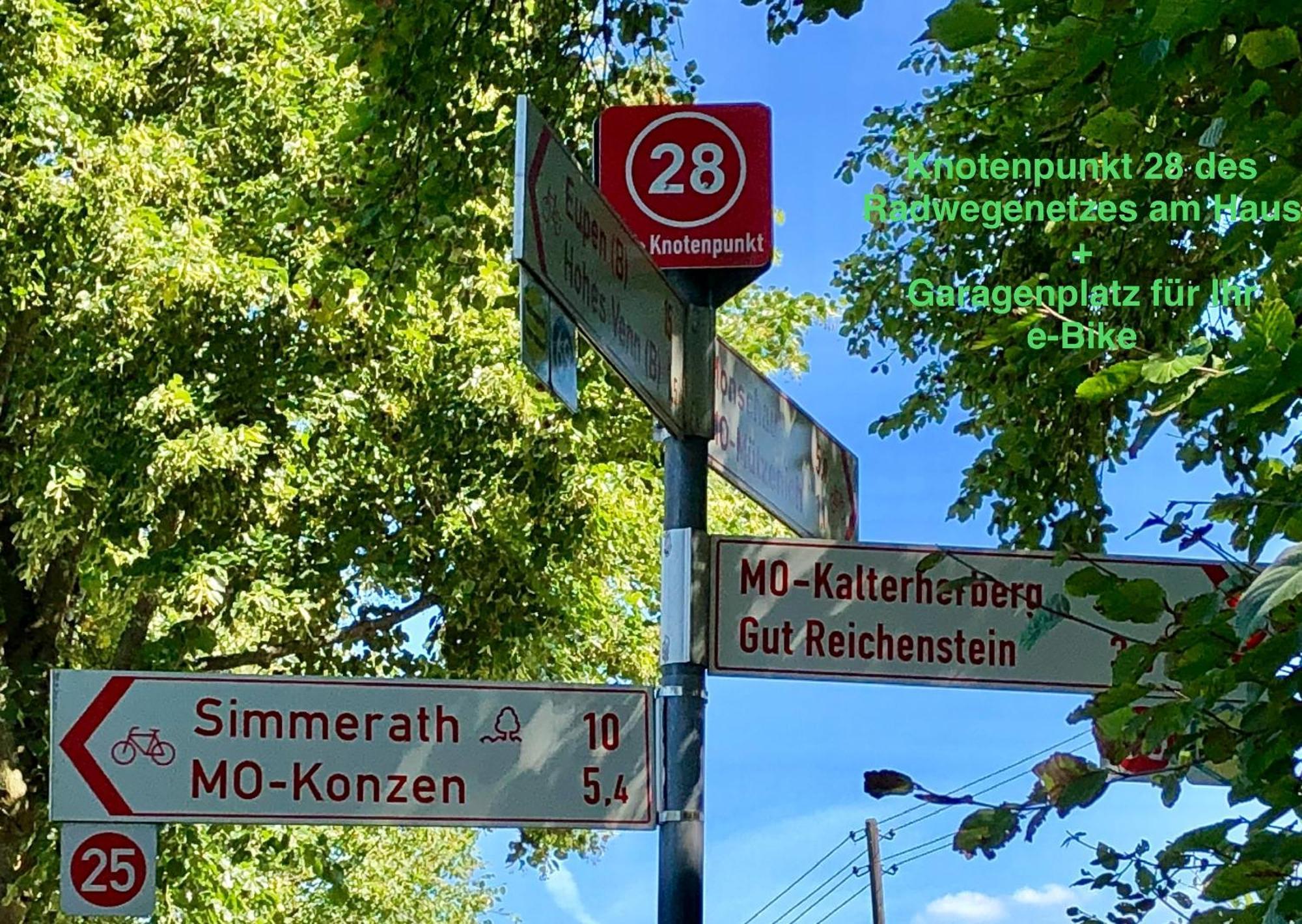 Hof Vierzehnender Im Hohen Venn - 70Qm Maisonette - 2 Schlafzimmer - Wohnkueche - Balkon Mit Grill - Monschau - Eifel - Hunde Willkommen - Islandpferde Bagian luar foto
